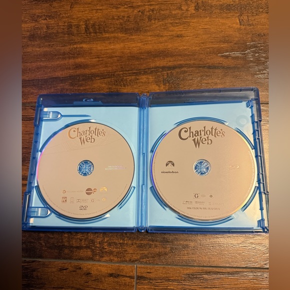 Charlotte’s Web Combo Family Blu-Ray, DVD Great Condition Fast Shipping - Picture 4 of 7